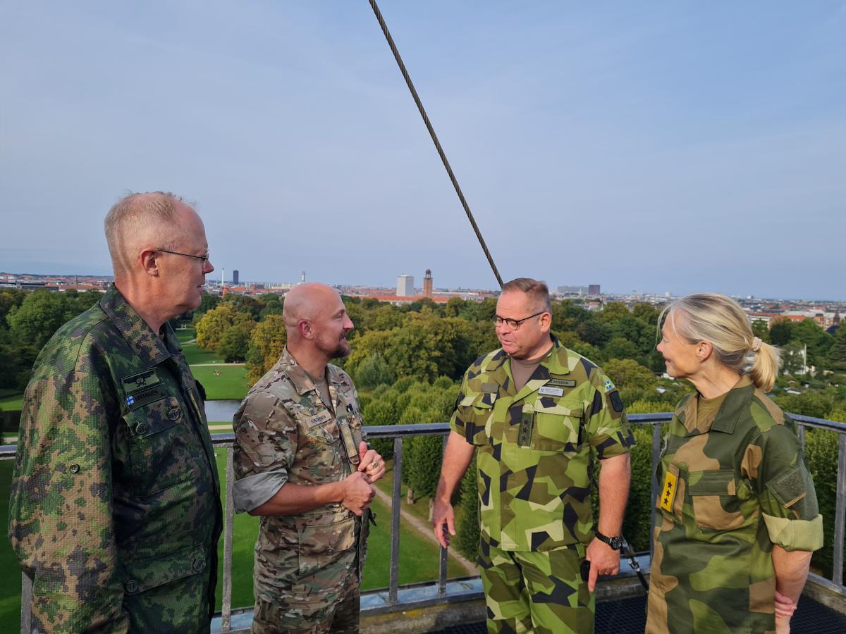 Kuvassa Pohjoismaiden pääesikuntien päälliköt Kööpenhaminassa.