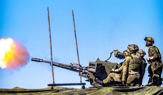 Varusmiehiä Mallet Strike 24 harjoituksessa