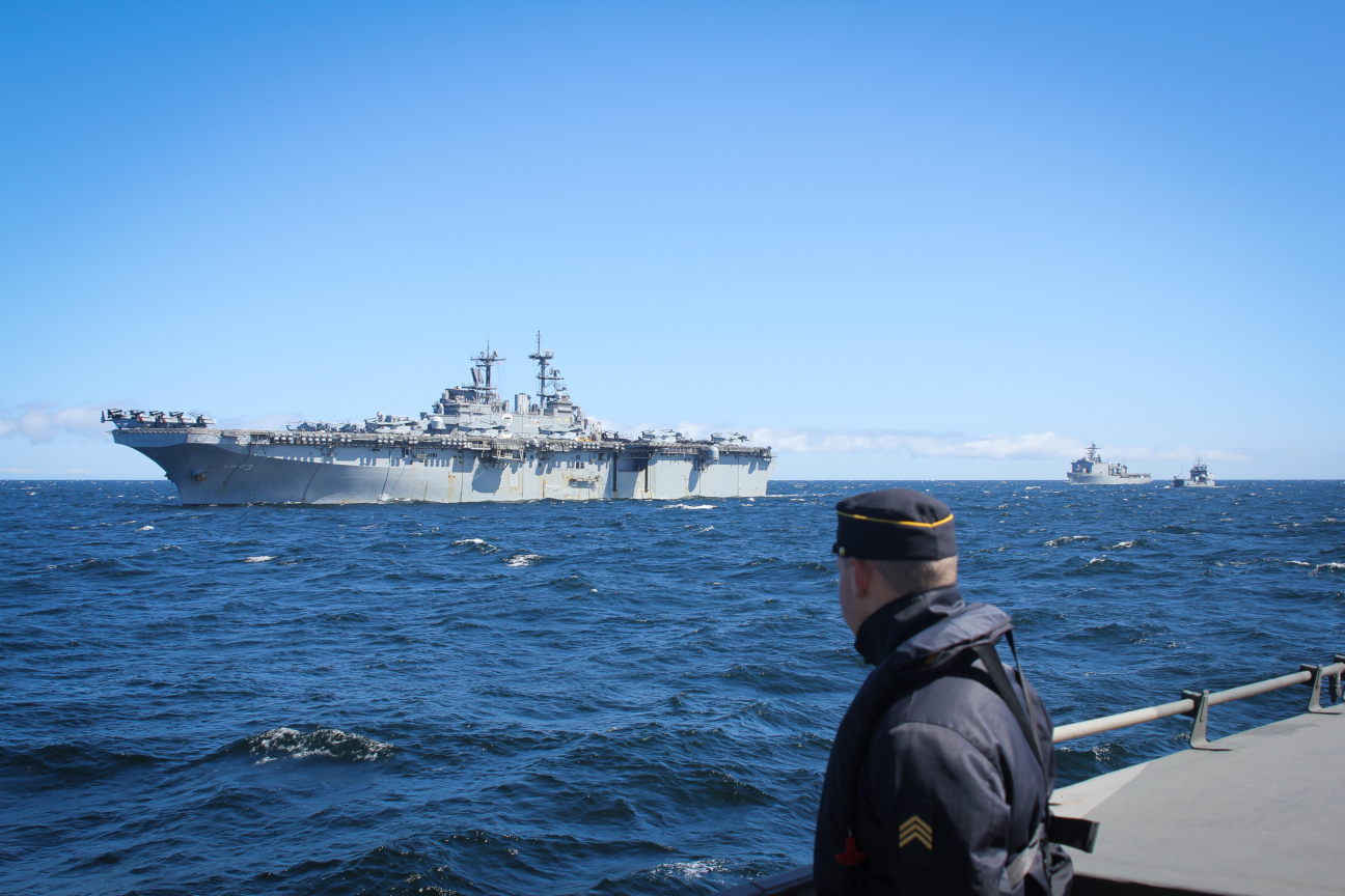 USS Kearsarge harjoittelemassa Itämerellä yhdessä Merivoimien kanssa.