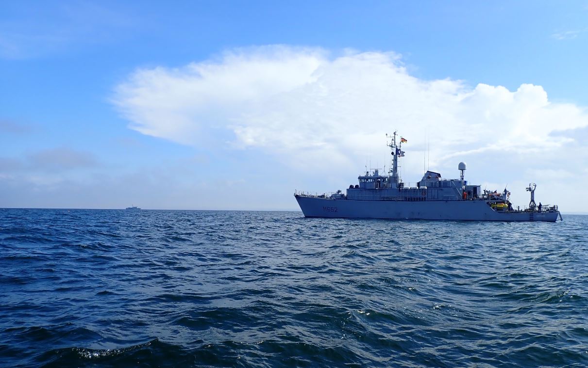 finnish-navy-exercises-with-french-mcm-vessel-in-the-baltic-sea-the