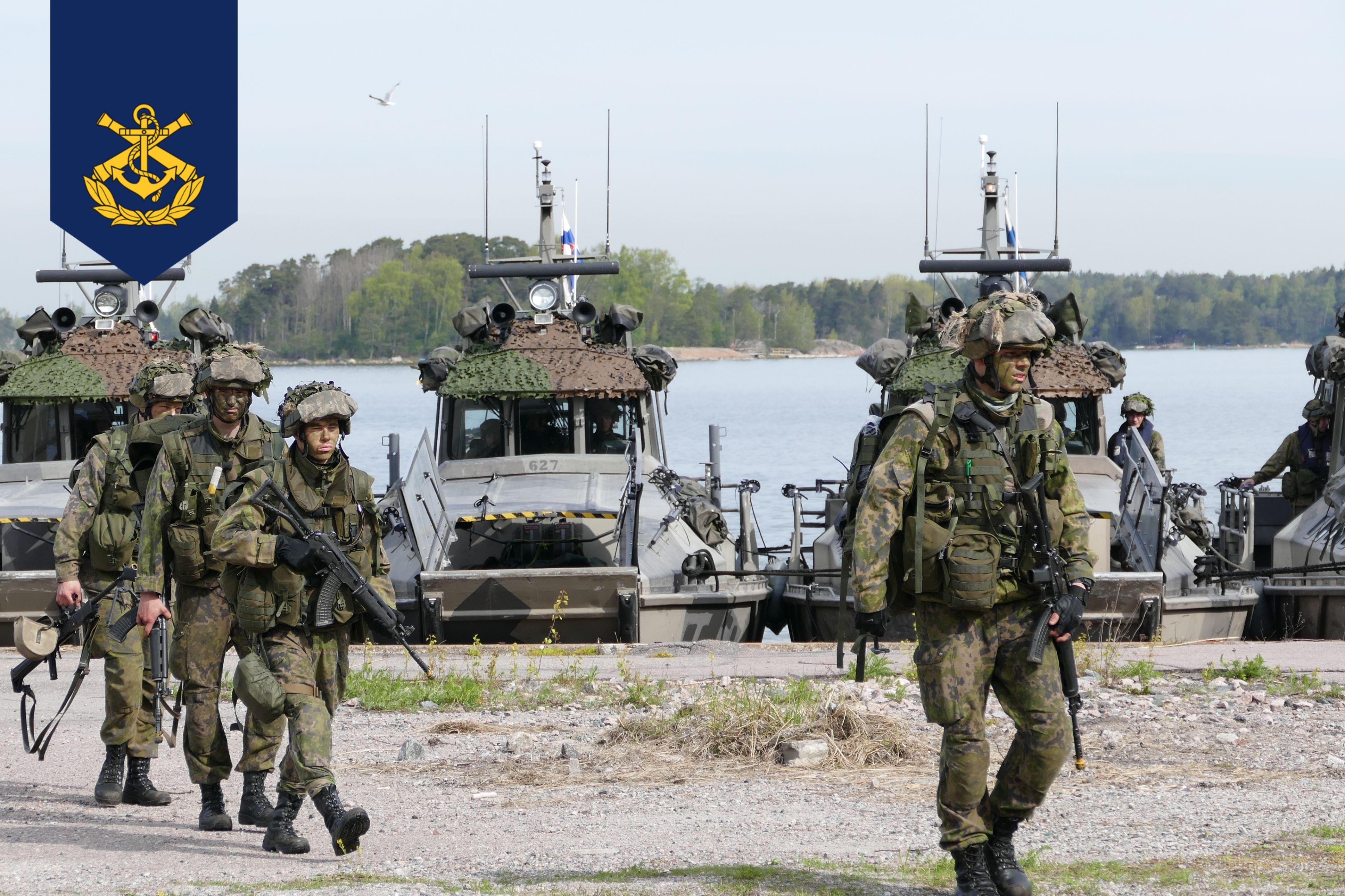 Rannikkotaisteluharjoituksissa on mukana paljon kalustoa ja taistelijoita. Rannikkotaisteluharjoituksissa on mukana paljon kalustoa ja taistelijoita. Kuva Puolustusvoimat, Auli Aho