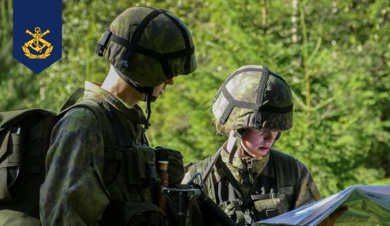 Leirit ja harjoitukset kuuluvat reserviupseerikurssin ohjelmaan. Kuva: Jiro Kaipio.