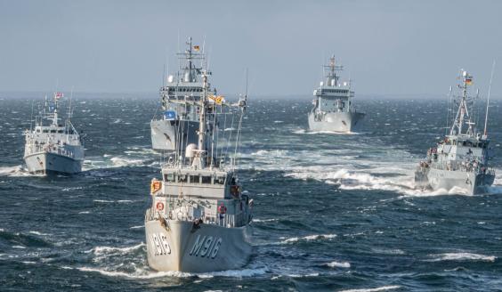 Natos stående minröjningsstyrka Standing NATO Mine Countermeaseures Group 1 till sjöss.