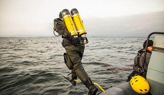 EOD Diver jumps into the water