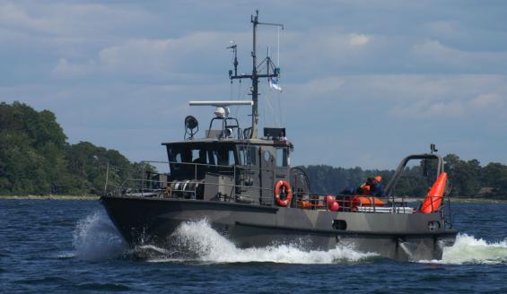 Kiiski-luokan alus merellä.